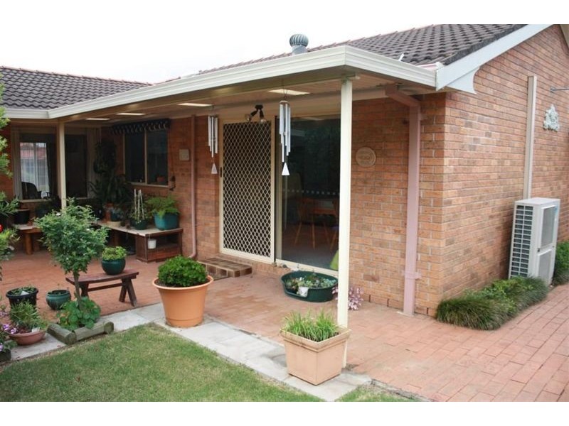 28  Woburn Abbey Crt, Wattle Grove NSW 2173