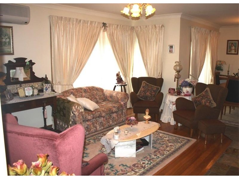 3  Cooma Crt, Wattle Grove NSW 2173