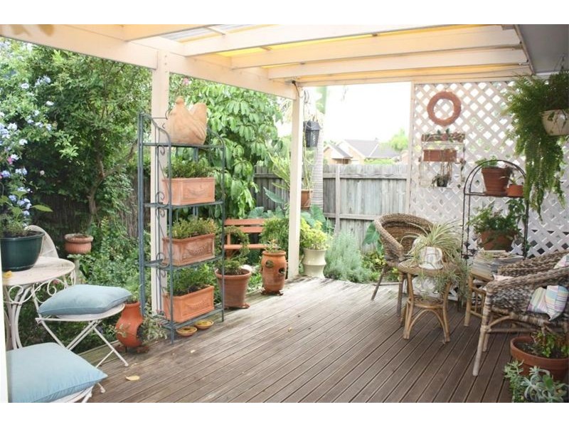 3  Cooma Crt, Wattle Grove NSW 2173