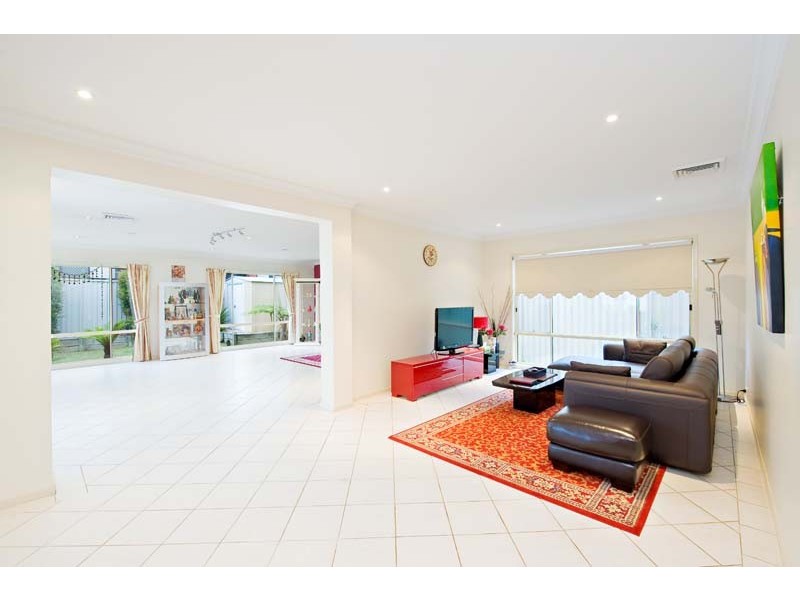 17 Pelorus Ave, Voyager Point NSW 2172