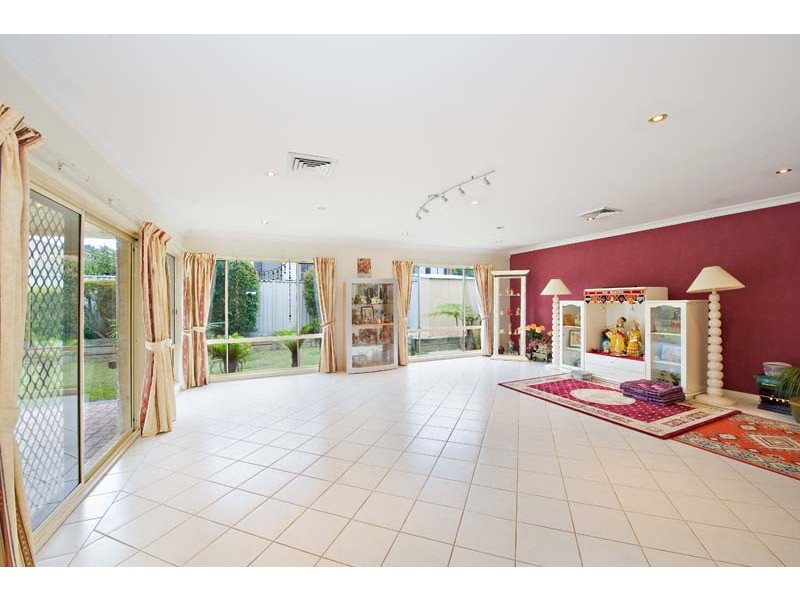 17 Pelorus Ave, Voyager Point NSW 2172