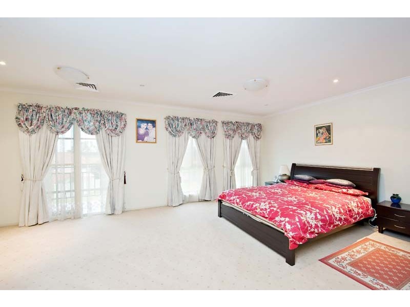 17 Pelorus Ave, Voyager Point NSW 2172