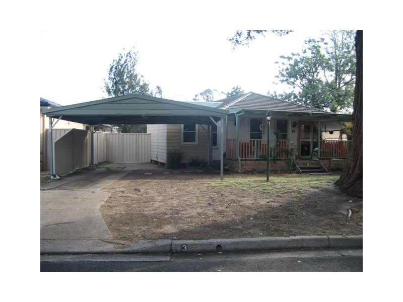 33 Salamaua  Cres, Holsworthy NSW 2173