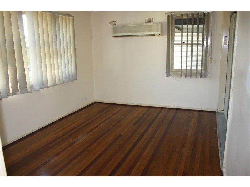 11 Tarakan Crt, Holsworthy NSW 2173