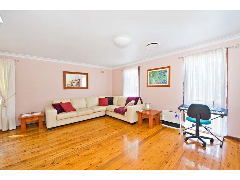 11  Conjola Place, Hammondville NSW 2170