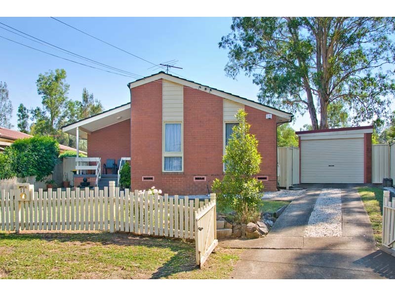 11  Conjola Place, Hammondville NSW 2170