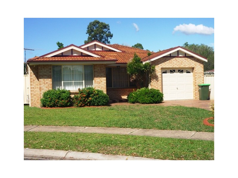 51 Lyndhurst Ave, Wattle Grove NSW 2173
