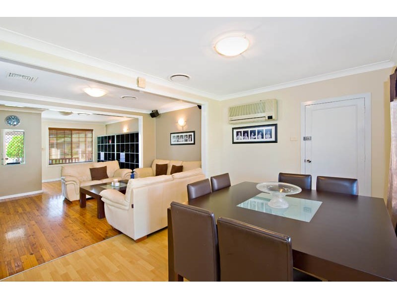 10  Damour Street, Holsworthy NSW 2173