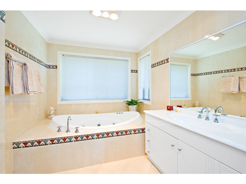 51  Boronia Drive, Voyager Point NSW 2172