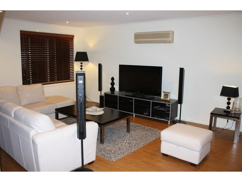 34  Birdwood Ave, Wattle Grove NSW 2173