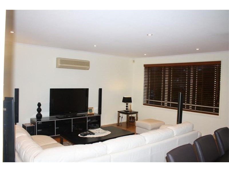 34  Birdwood Ave, Wattle Grove NSW 2173