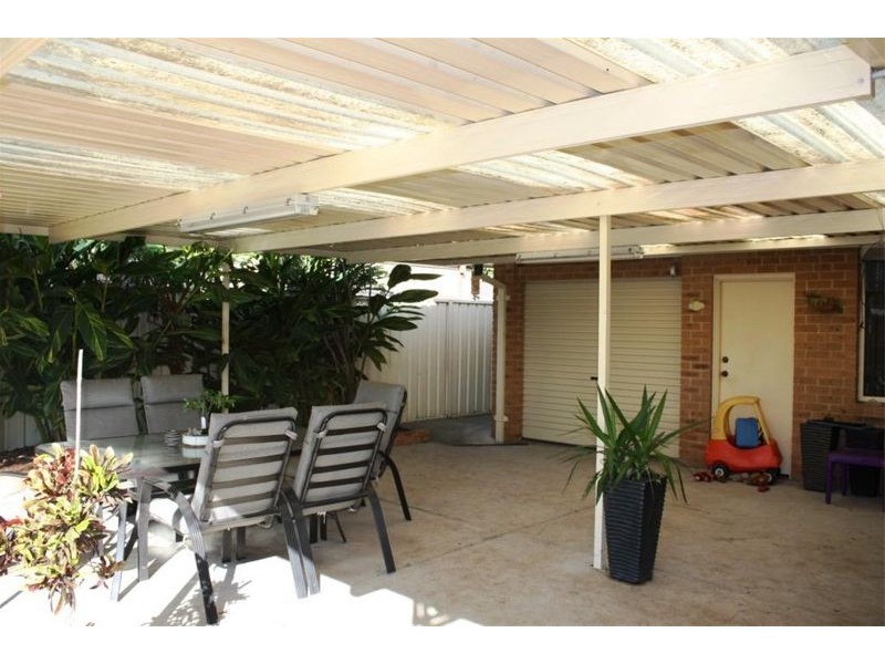 34  Birdwood Ave, Wattle Grove NSW 2173
