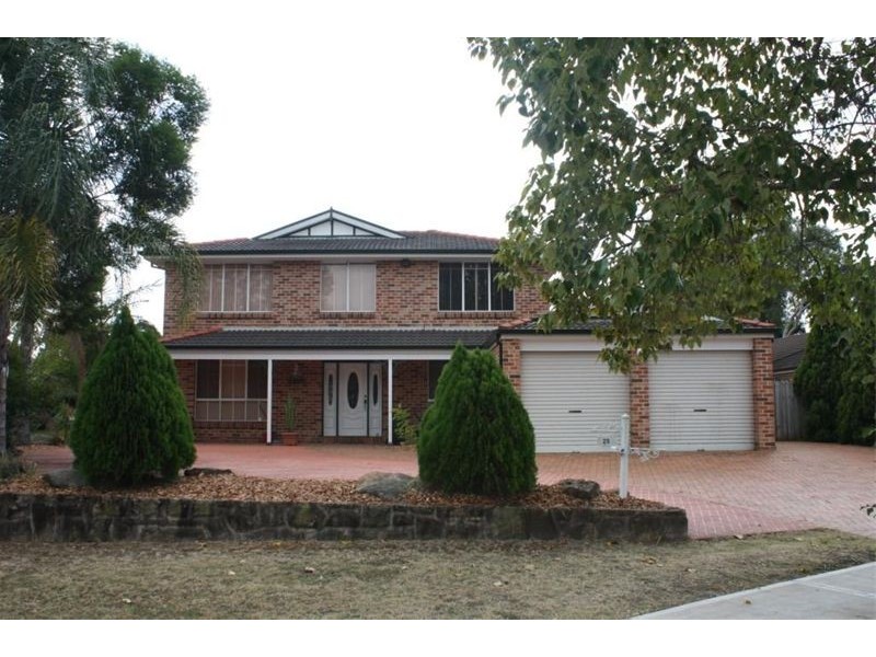 25  Delfin Dr, Wattle Grove NSW 2173