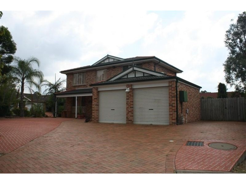 25  Delfin Dr, Wattle Grove NSW 2173