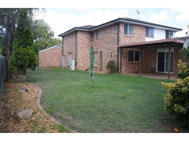 25  Delfin Dr, Wattle Grove NSW 2173