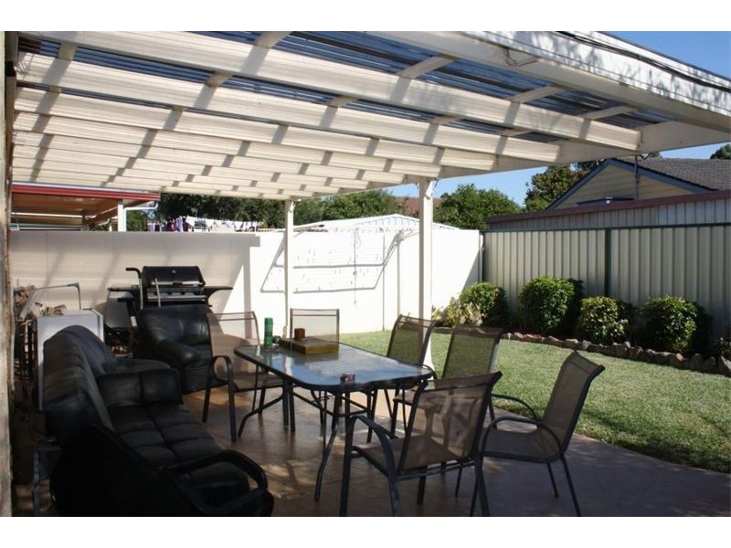 22 Chauvel Ave, Wattle Grove NSW 2173