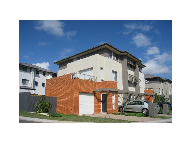 2/2 Parkwood Road, Holsworthy NSW 2173