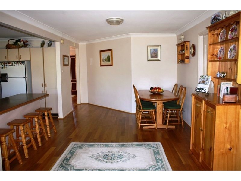 19  Jimbour Crt, Wattle Grove NSW 2173