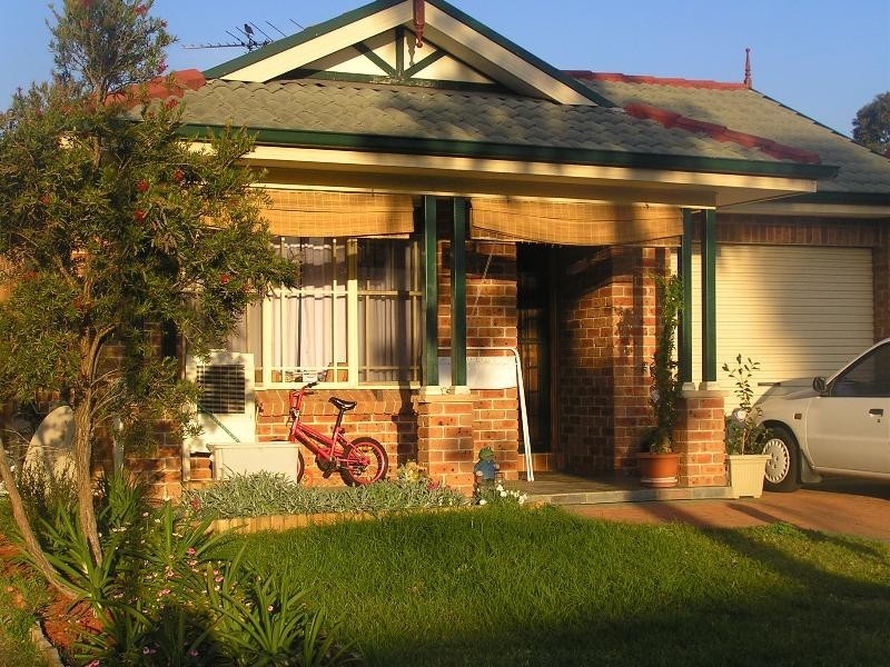 23 Burdekin Court, Wattle Grove NSW 2173