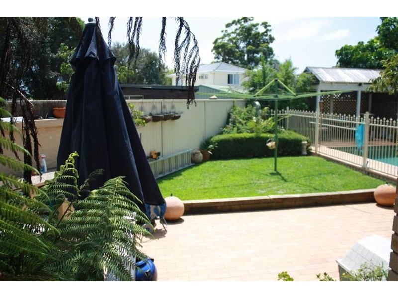 2 Maddecks Ave, Moorebank NSW 2170