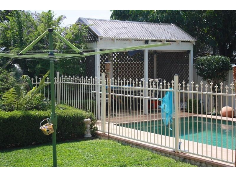 2 Maddecks Ave, Moorebank NSW 2170