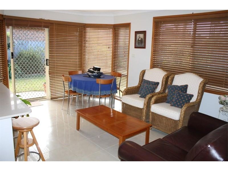 18  Wimbledon Crt, Wattle Grove NSW 2173