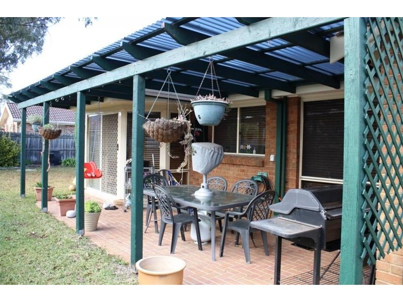 18  Wimbledon Crt, Wattle Grove NSW 2173