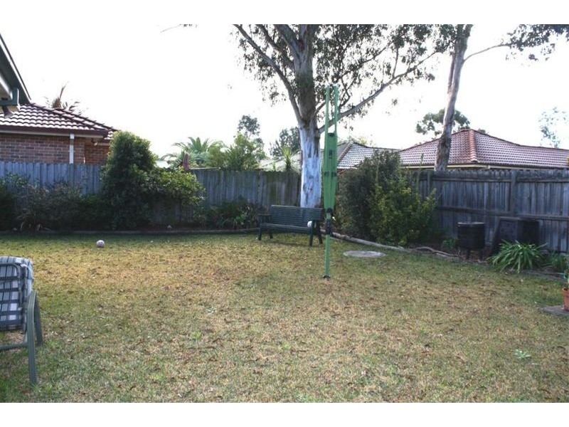 18  Wimbledon Crt, Wattle Grove NSW 2173