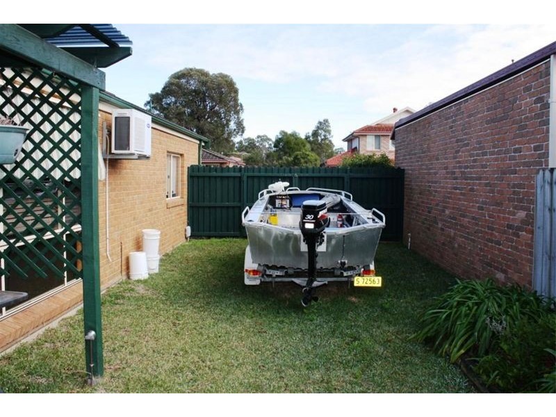 18  Wimbledon Crt, Wattle Grove NSW 2173