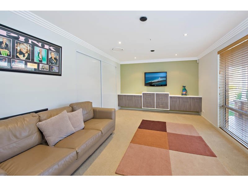 1 Witham Place, Chipping Norton NSW 2170