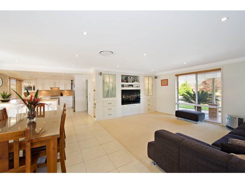 1 Witham Place, Chipping Norton NSW 2170