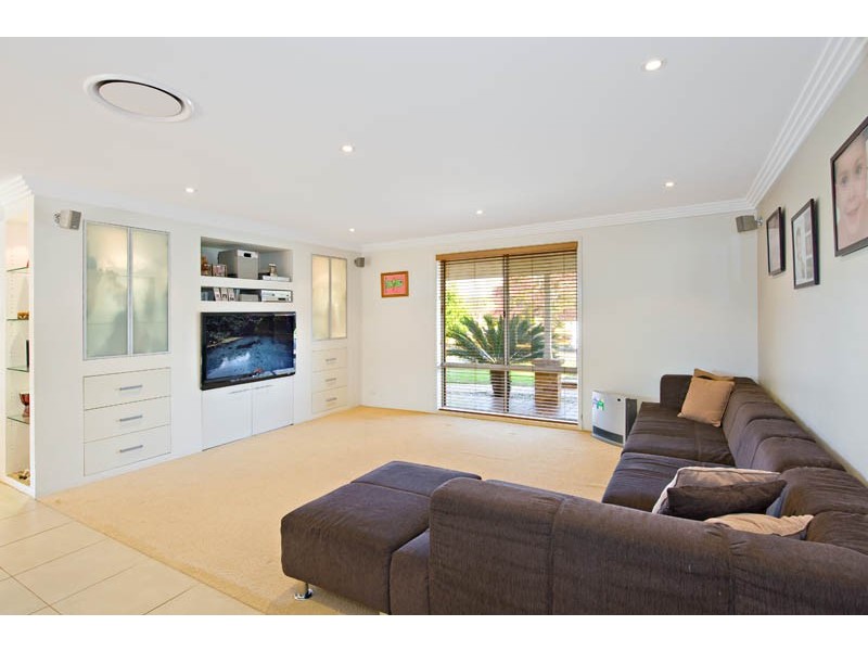 1 Witham Place, Chipping Norton NSW 2170