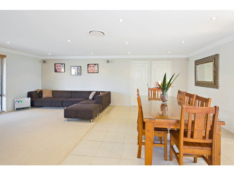 1 Witham Place, Chipping Norton NSW 2170