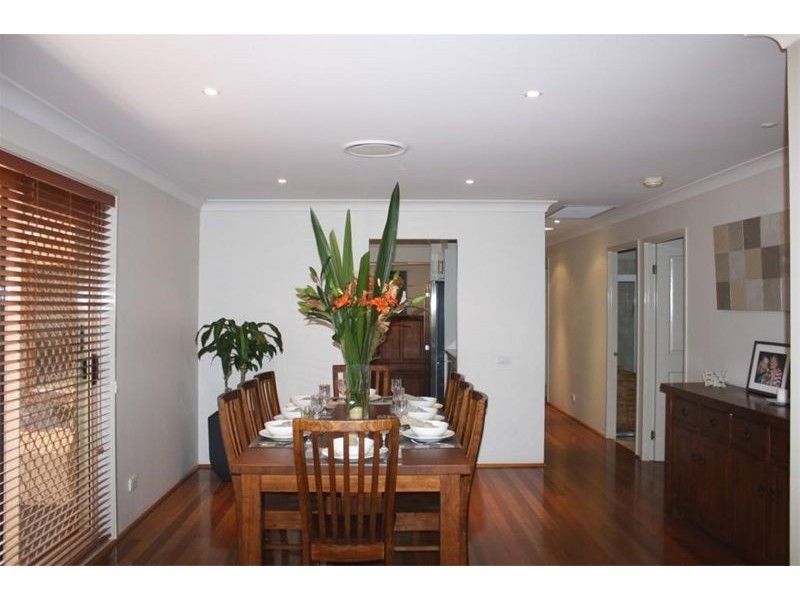 19 Bundarra Crt, Wattle Grove NSW 2173
