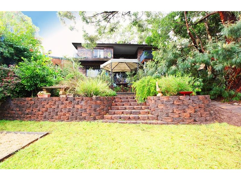 9  Gambier Ave, Sandy Point NSW 2172