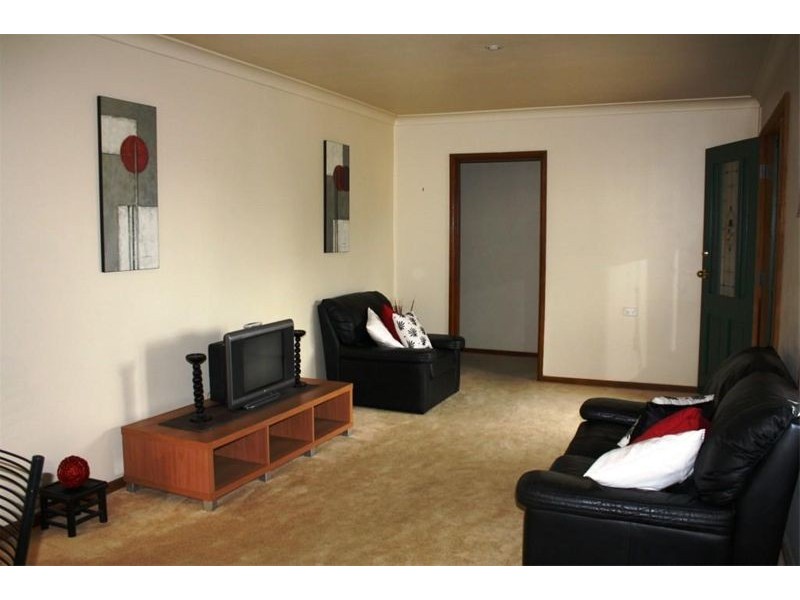 101 Derna Rd, Holsworthy NSW 2173