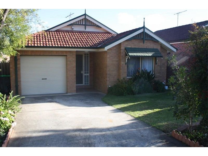 18  Kitchener Ct, Holsworthy NSW 2173