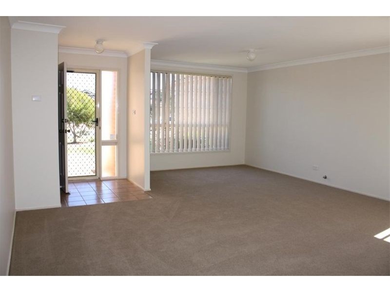 36 Kinchega Crt, Wattle Grove NSW 2173