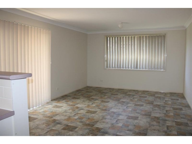 36 Kinchega Crt, Wattle Grove NSW 2173