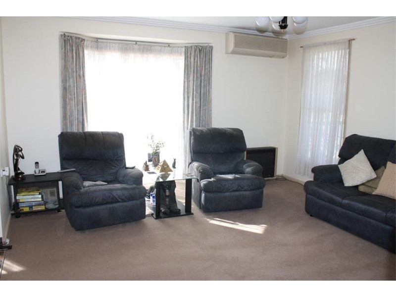 51  Derna Rd, Holsworthy NSW 2173