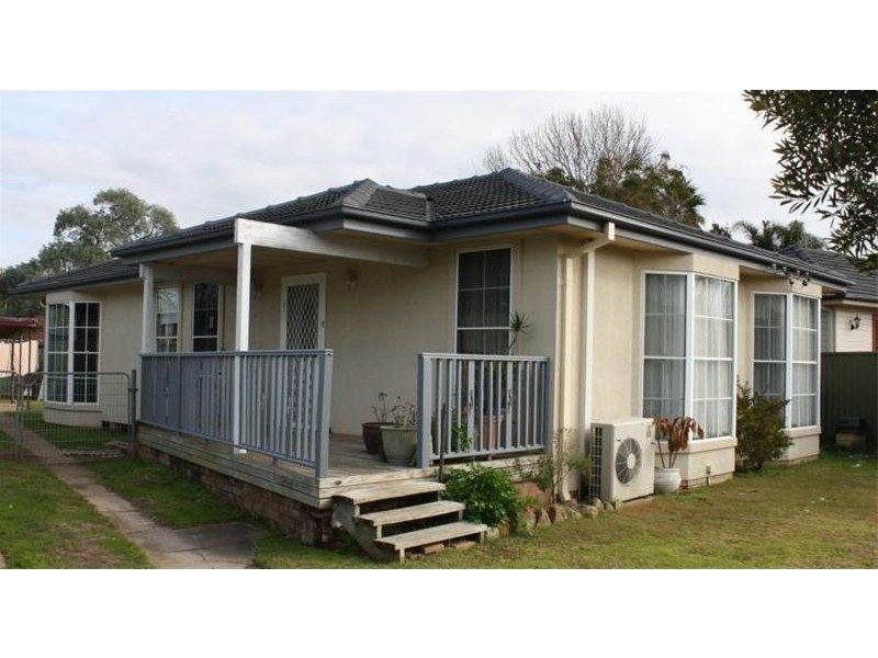 51  Derna Rd, Holsworthy NSW 2173