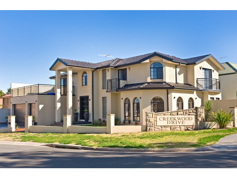 2 Creekwood Drive, Voyager Point NSW 2172