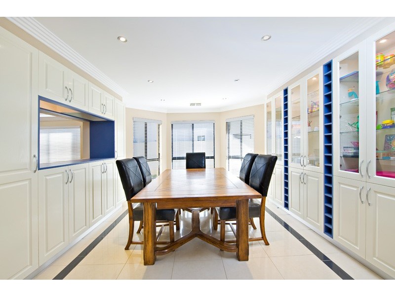 2 Creekwood Drive, Voyager Point NSW 2172