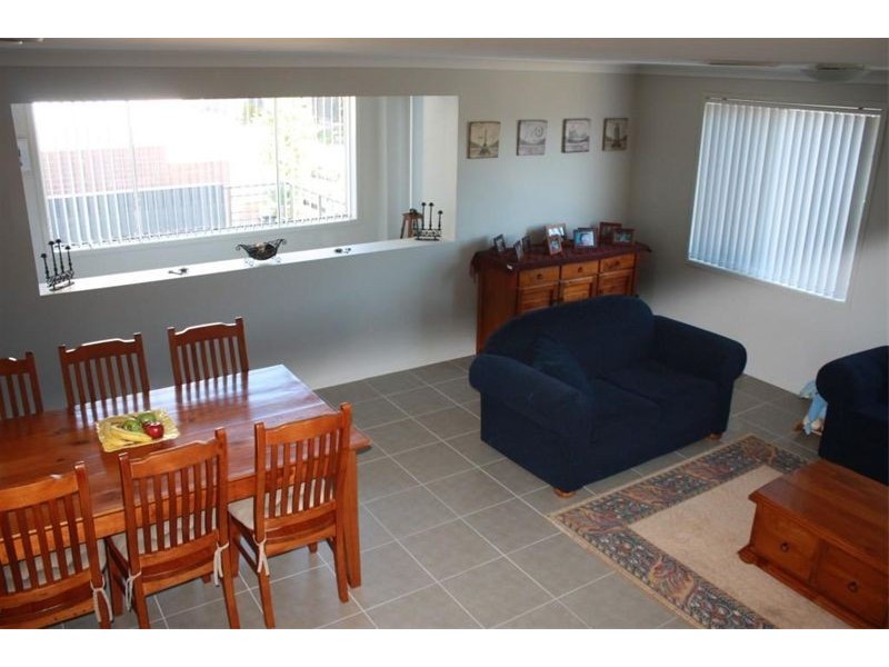 2/22  Margate Ave, Holsworthy NSW 2173