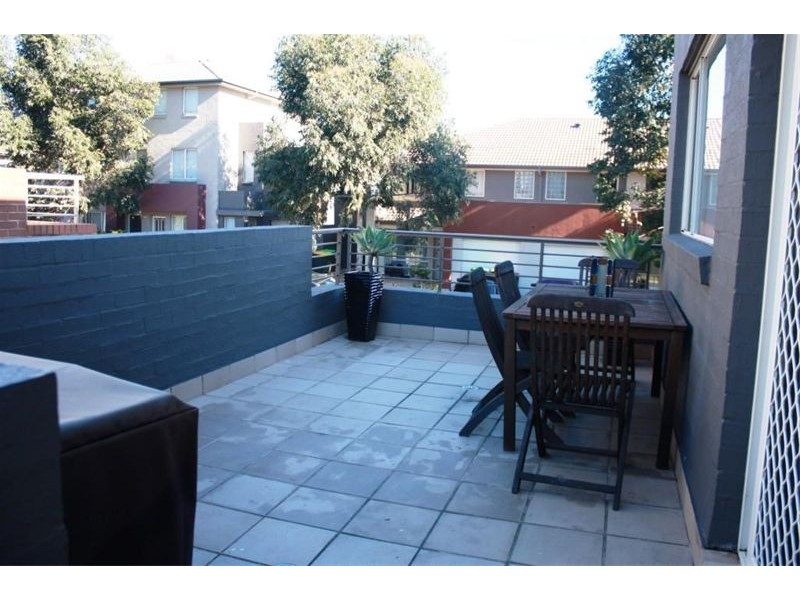 2/22  Margate Ave, Holsworthy NSW 2173