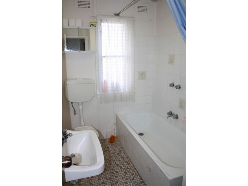 12 Derna Road, Holsworthy NSW 2173