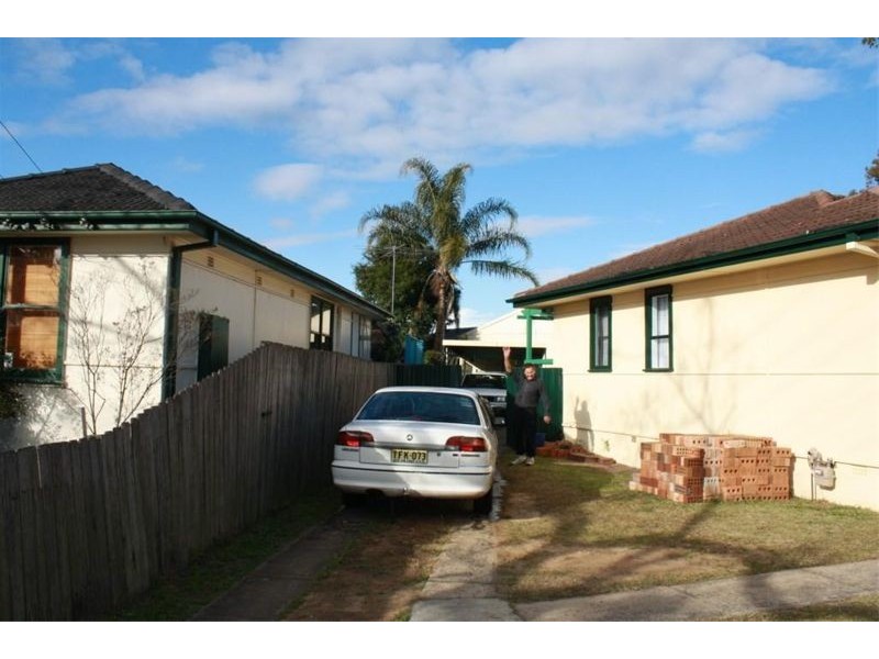 12 Derna Road, Holsworthy NSW 2173