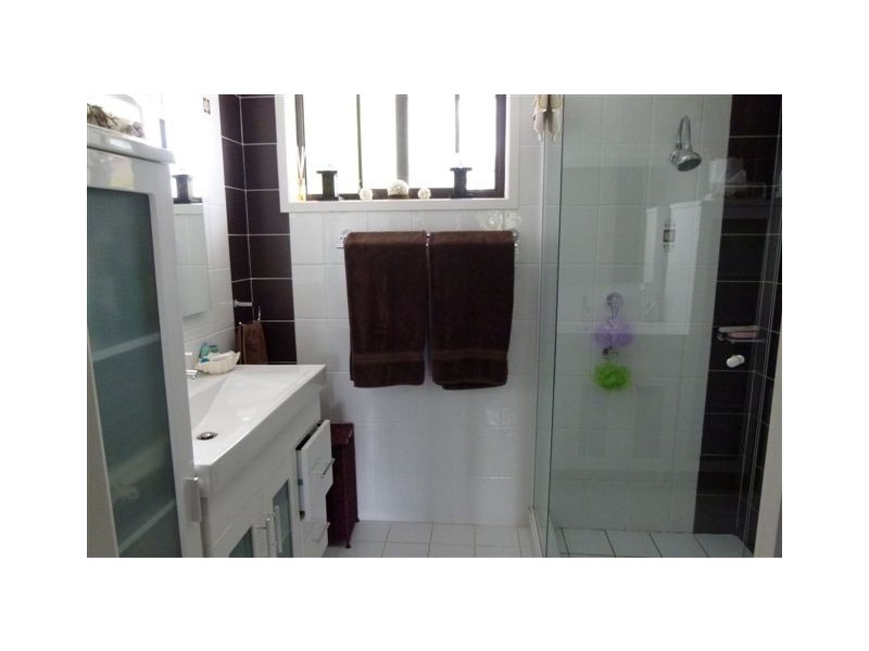 16 Beddington Crt, Wattle Grove NSW 2173