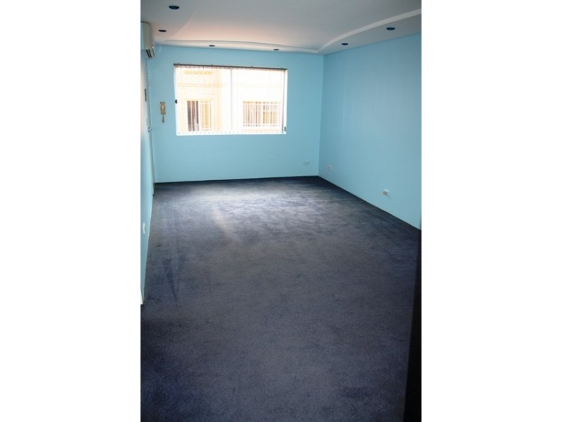 4/120 Moore St, Liverpool NSW 2170