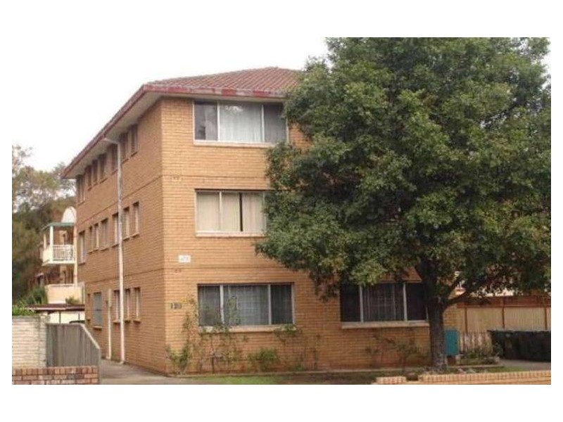 4/120 Moore St, Liverpool NSW 2170